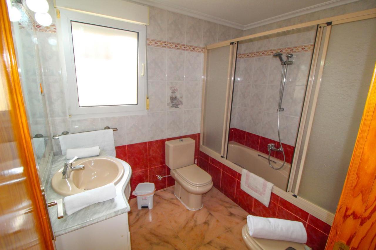 Great Villa, Sea Views, 20 Secs Walk To The Beach, Bbq, 9 People, 5 Mins Car From Alicante City Center, Sailing Club 3 Mins Walk Eksteriør billede