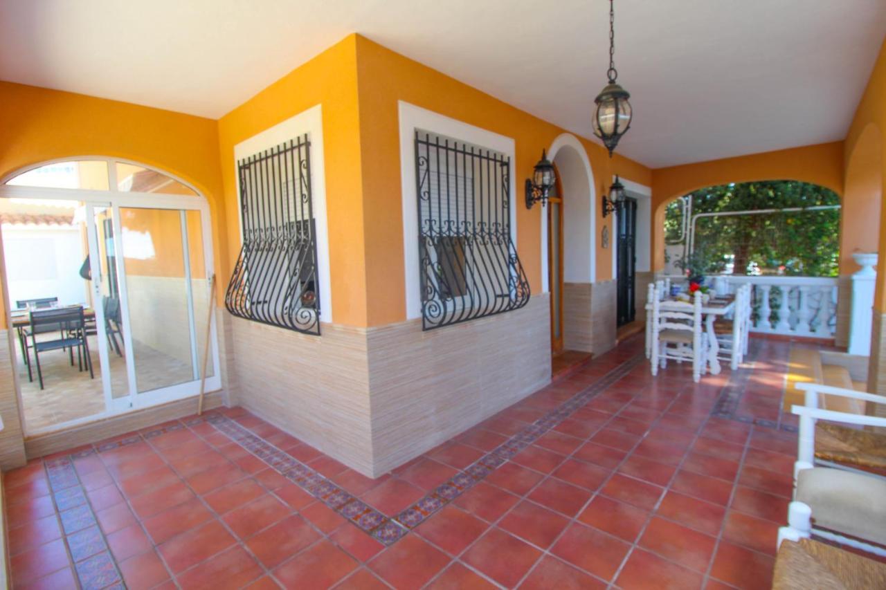 Great Villa, Sea Views, 20 Secs Walk To The Beach, Bbq, 9 People, 5 Mins Car From Alicante City Center, Sailing Club 3 Mins Walk Eksteriør billede