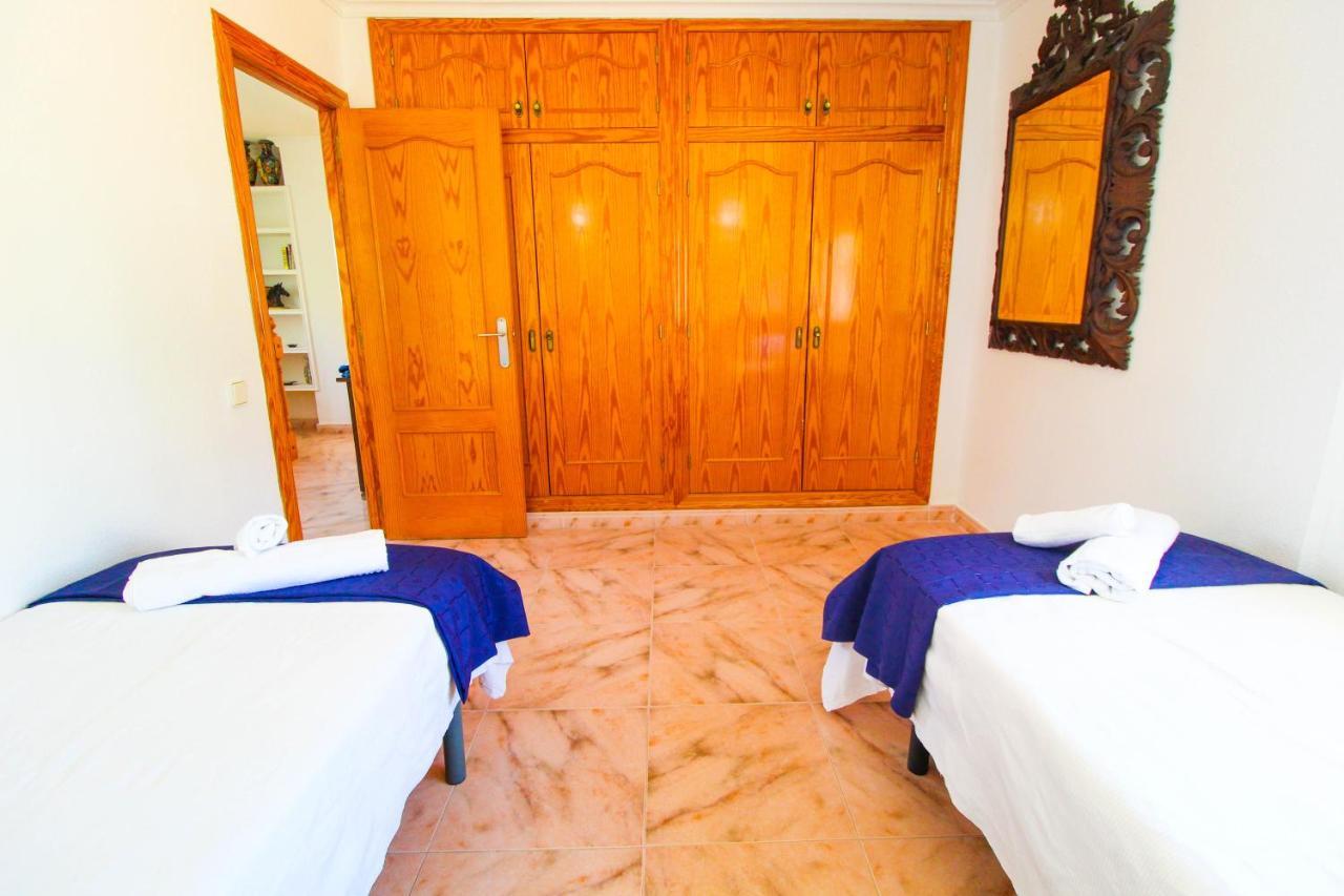Great Villa, Sea Views, 20 Secs Walk To The Beach, Bbq, 9 People, 5 Mins Car From Alicante City Center, Sailing Club 3 Mins Walk Eksteriør billede