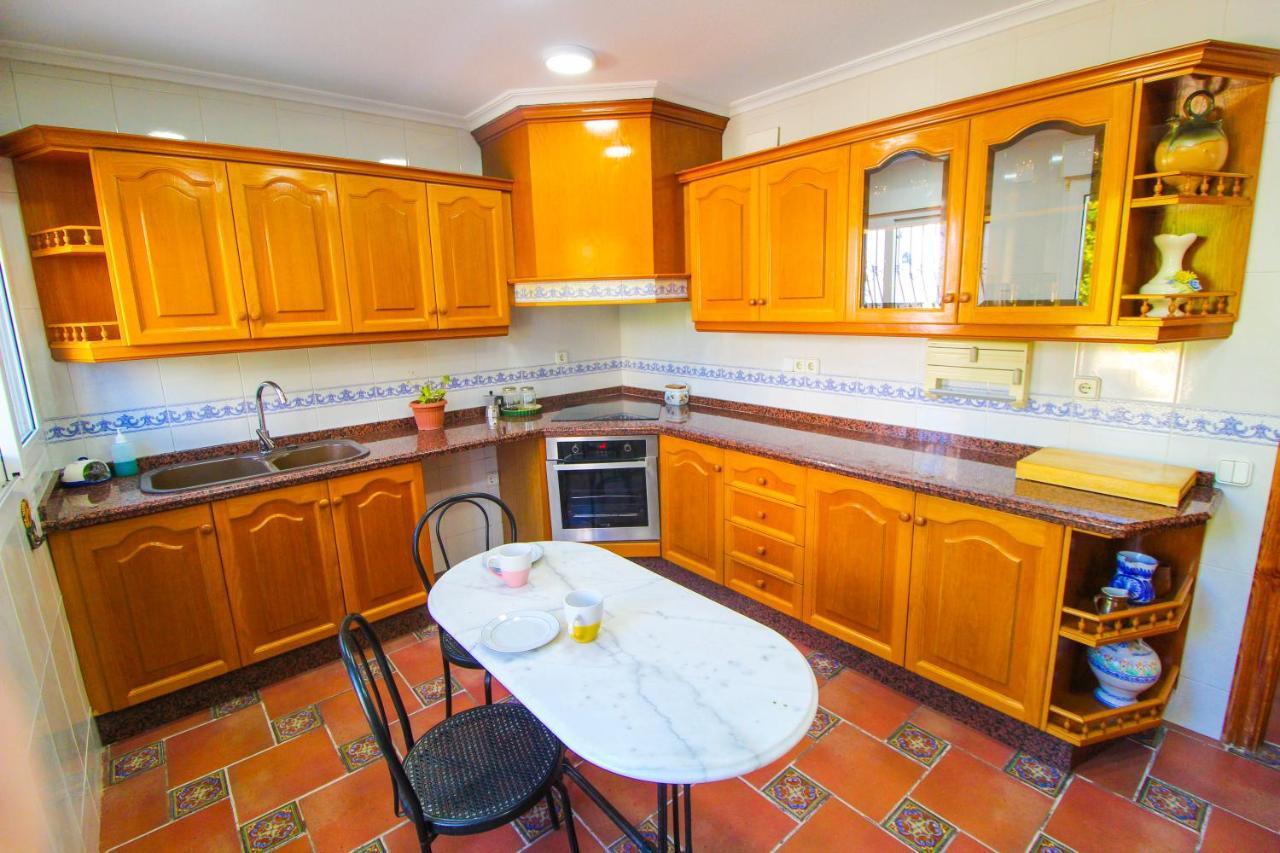 Great Villa, Sea Views, 20 Secs Walk To The Beach, Bbq, 9 People, 5 Mins Car From Alicante City Center, Sailing Club 3 Mins Walk Eksteriør billede