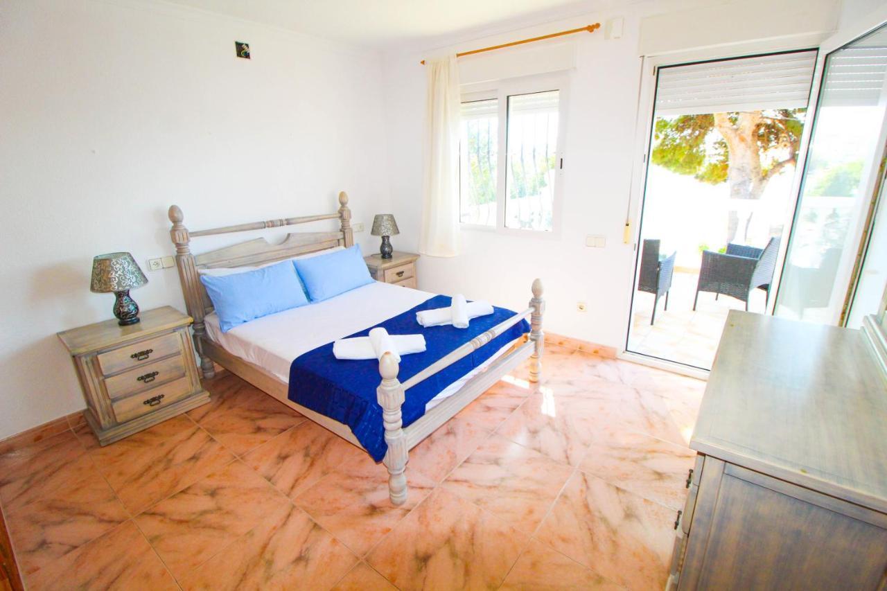 Great Villa, Sea Views, 20 Secs Walk To The Beach, Bbq, 9 People, 5 Mins Car From Alicante City Center, Sailing Club 3 Mins Walk Eksteriør billede